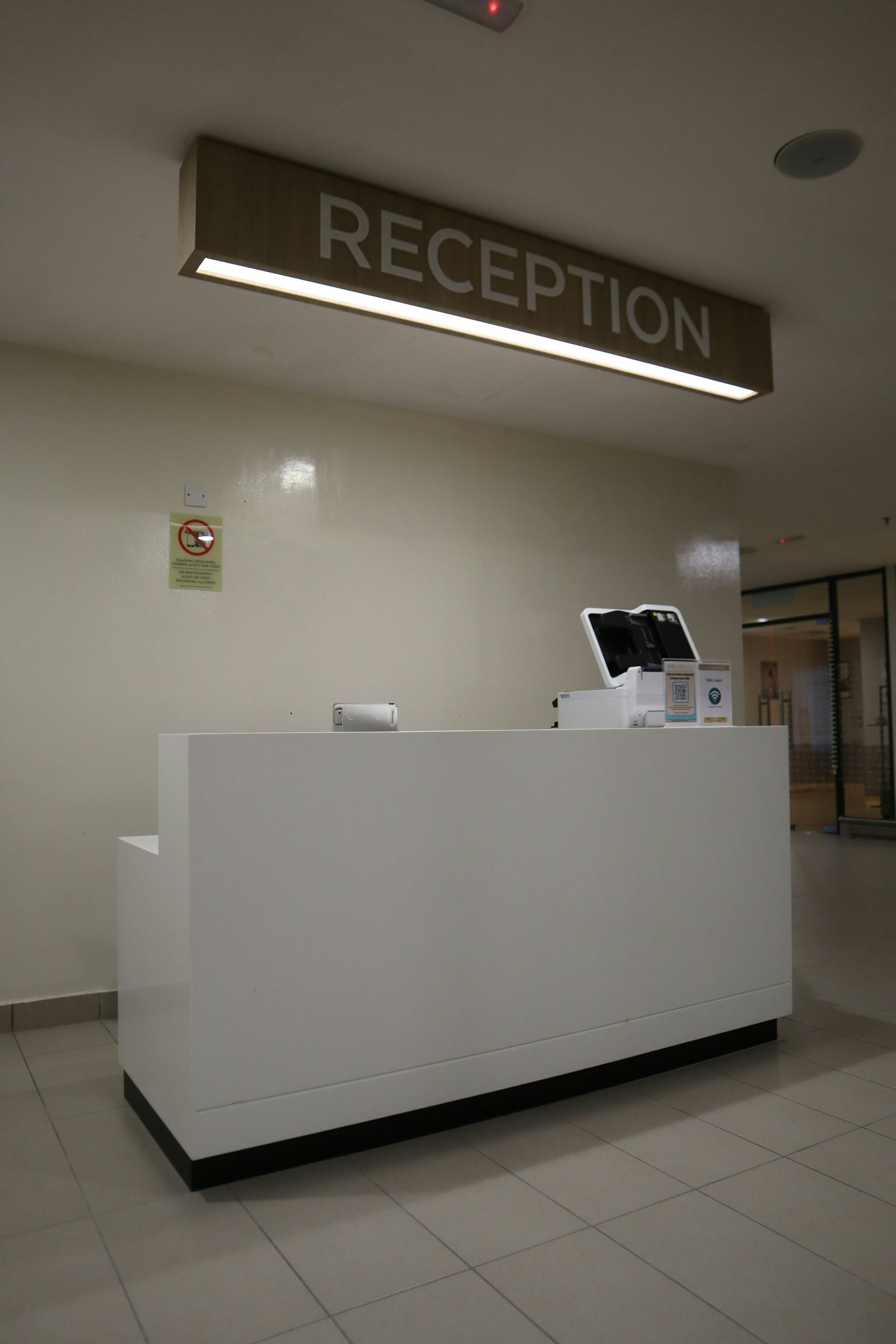 Reception desk