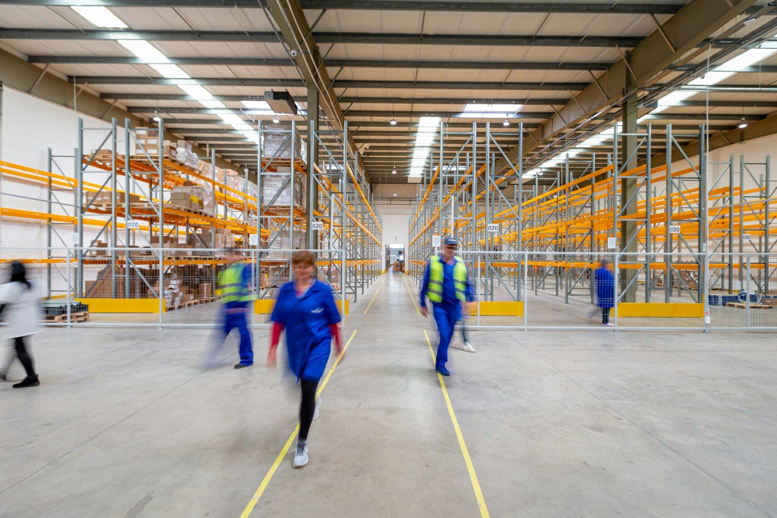 Main aisle during a shift
